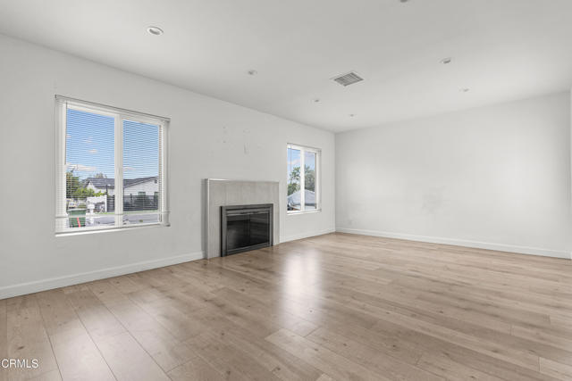 Detail Gallery Image 3 of 17 For 18207 Acre St, Los Angeles,  CA 91325 - 3 Beds | 2 Baths