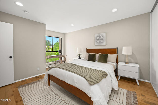 4499 Via Marisol, Los Angeles CA: https://media.crmls.org/mediaz/5ee09c4d-ed53-403b-9486-53761590c46f.jpg