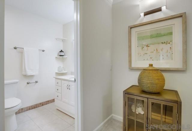 5370 La Jolla Blvd., La Jolla CA: https://media.crmls.org/mediaz/5ee13a7e-eef5-47cb-af37-32efce177d26.jpg