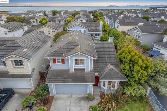 16 Bay Harbor Ct, Richmond CA: https://media.crmls.org/mediaz/5ee2d86d-9036-4753-aa15-54e4d0548a10.jpg