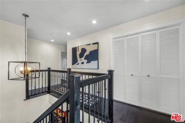 420 Broadway, Redondo Beach, California 90277, 4 Bedrooms Bedrooms, ,2 BathroomsBathrooms,Residential,Sold,Broadway,25532059