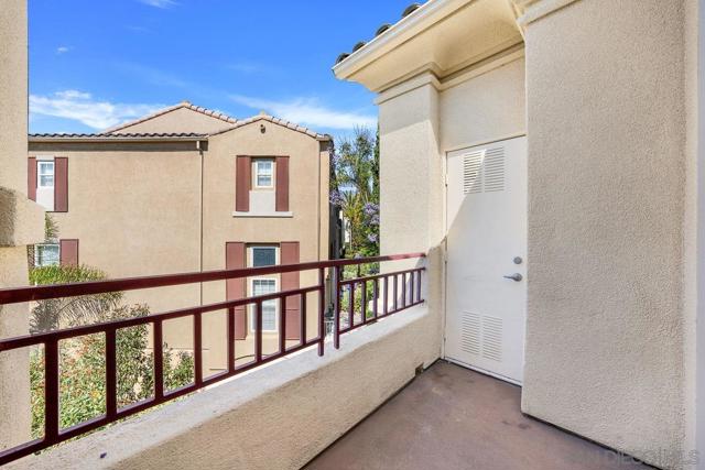 12362 Carmel Country Rd, San Diego CA: https://media.crmls.org/mediaz/5ee485ff-c6d1-41e2-b1a9-d9bb08146d8c.jpg