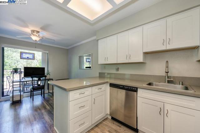 Image 13 of 42 For 8039 Arcade Lake Ln