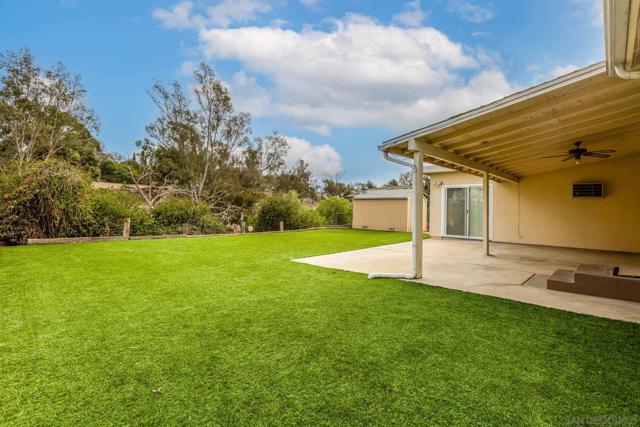 6763 Hibiscus Dr, Lemon Grove CA: https://media.crmls.org/mediaz/5ee4e57d-8455-4d2e-9bf7-e4cf8e23fae8.jpg