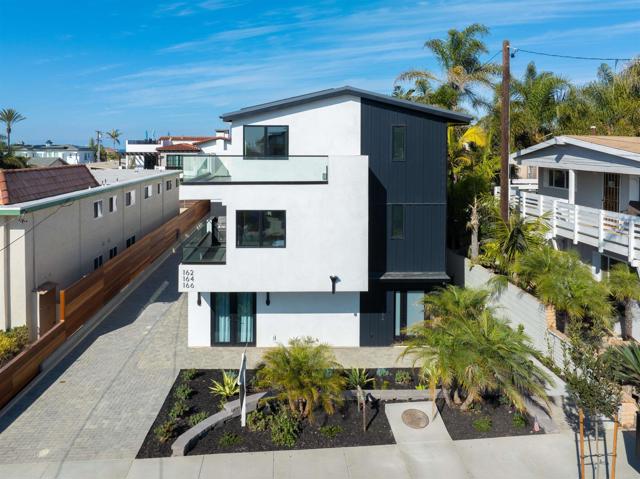 164 Cherry Avenue, Carlsbad CA: https://media.crmls.org/mediaz/5ee5d3d6-4a6f-4ba5-b9fb-d65d666da83c.jpg