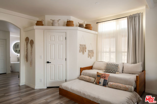 59855 Security Drive, Yucca Valley CA: https://media.crmls.org/mediaz/5ee651b9-1a2a-4439-af05-bf4028abf8ff.jpg