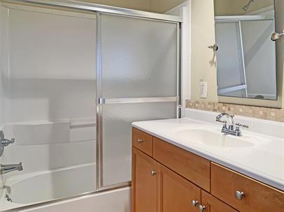 53085 Avenida Obregon, La Quinta CA: https://media.crmls.org/mediaz/5ee6f0ad-120a-4c0e-baee-a499cd08c9e7.jpg