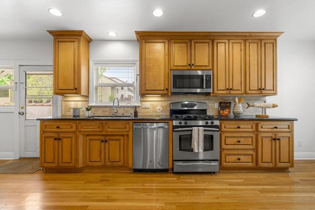 986 Schiele Avenue, San Jose CA: https://media.crmls.org/mediaz/5ee773ab-60bc-4a88-bb75-fa1c51460873.jpg