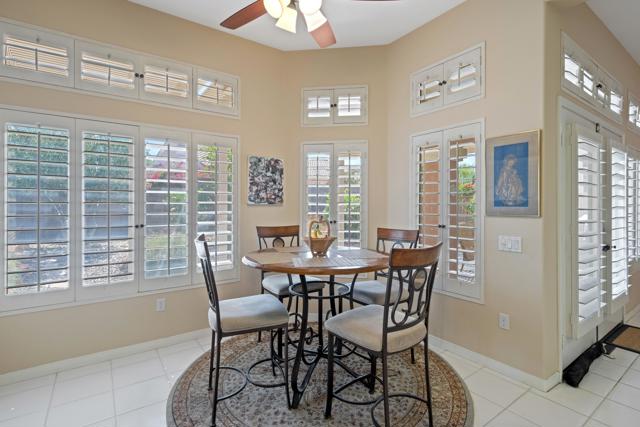 78123 Foxbrook Lane, Palm Desert CA: https://media.crmls.org/mediaz/5ee777e3-ff51-44b1-87ec-729567310242.jpg