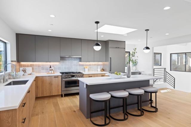 760 Loma Court, Redwood City CA: https://media.crmls.org/mediaz/5ee85c47-5038-4cd0-9436-086377d3ce8c.jpg