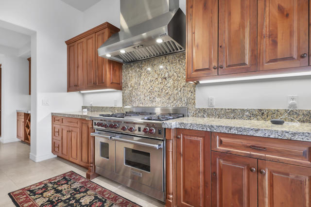 Image 11 of 51 For 14 Santa Rosa Mountain Lane