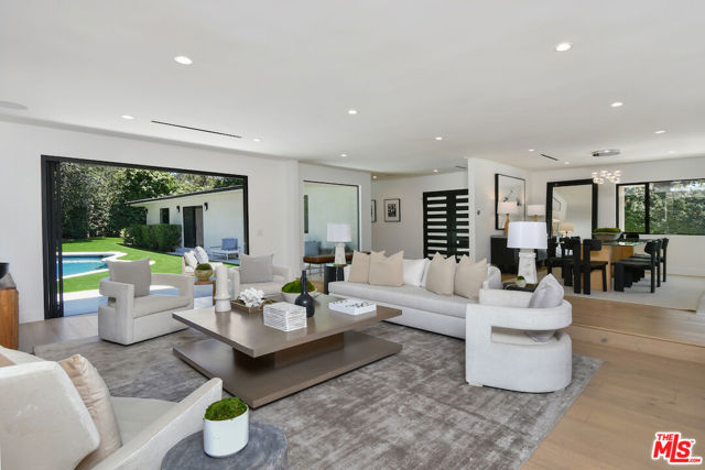 3221 Elvido Drive, Los Angeles CA: https://media.crmls.org/mediaz/5ee8a965-7b64-47fc-9d74-6f90b4f57091.jpg