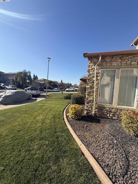 Image 39 of 44 For 9471 Mourverde Court