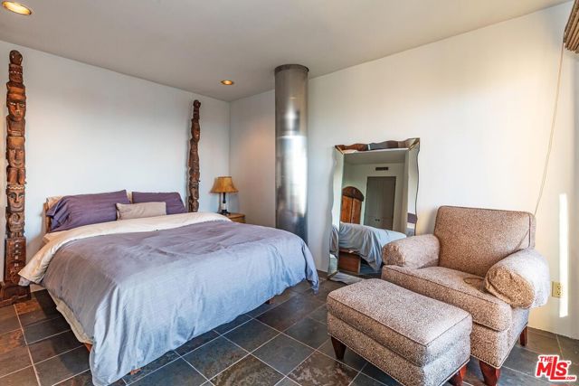 8 Bed Home for Sale in Los Angeles, California