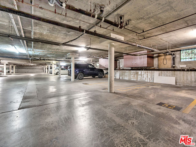 1325 Valley View Road, Glendale CA: https://media.crmls.org/mediaz/5eeab49b-1bdb-4b93-88e0-d335c9ec21f6.jpg