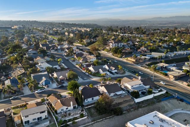 Detail Gallery Image 38 of 39 For 1347 Dorsey Way, Vista,  CA 92083 - 3 Beds | 2 Baths
