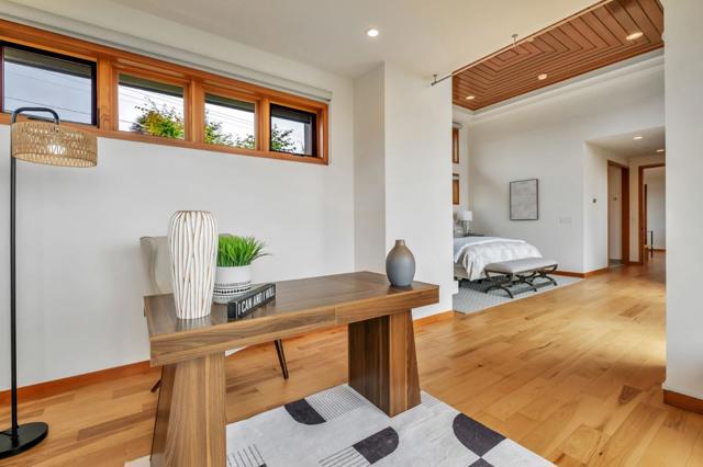 616 Bayview Drive, Aptos CA: https://media.crmls.org/mediaz/5eeb37f1-a8a8-4450-b359-3429085d3eee.jpg