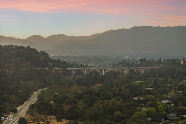 635 Rockwood Road, Pasadena CA: https://media.crmls.org/mediaz/5eeb87ca-43cc-4da7-a268-e558b56d6d17.jpg