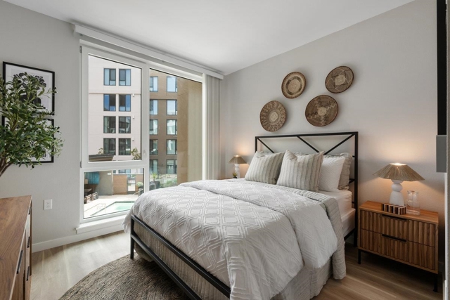 260 260 Brooklyn Basin Way, Oakland CA: https://media.crmls.org/mediaz/5eebba79-8c28-4199-9474-70b9a0ed7b96.jpg