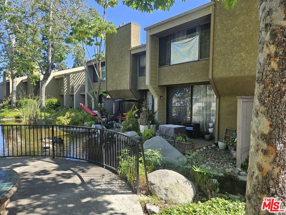 5eec33bd 4a67 4eb2 Bd8f 2bedc6a00e1d