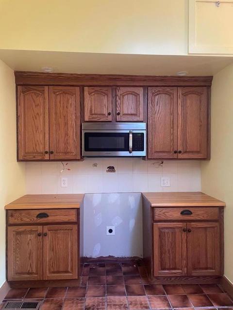 188 Park Street, Boulder Creek CA: https://media.crmls.org/mediaz/5eec6f41-d9e6-414a-912e-707097513cf4.jpg