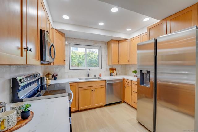 6069 Rancho Mission Rd, San Diego CA: https://media.crmls.org/mediaz/5eed46f9-c0b0-4a91-9e67-377b5df8909f.jpg