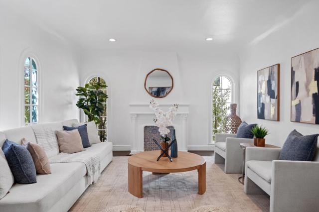 1250 Hauser Boulevard, Los Angeles CA: https://media.crmls.org/mediaz/5eedd86e-283a-4644-b5a1-d3421e888d50.jpg