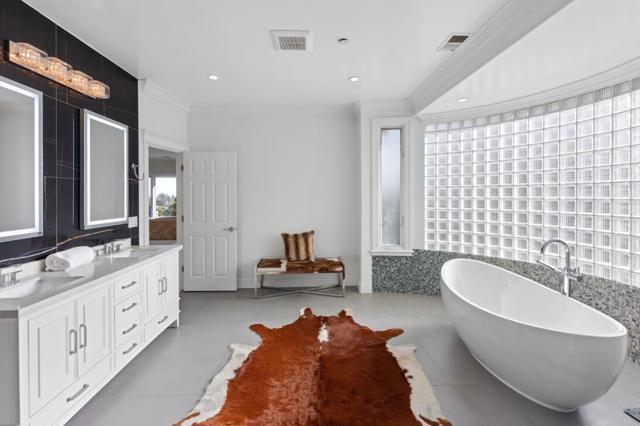 2496 Butternut Drive, Hillsborough CA: https://media.crmls.org/mediaz/5eedf8b3-d8f6-487b-abb5-33008958bc08.jpg