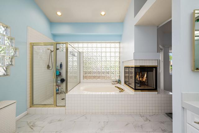 Image 44 of 50 For 370 Links Drive