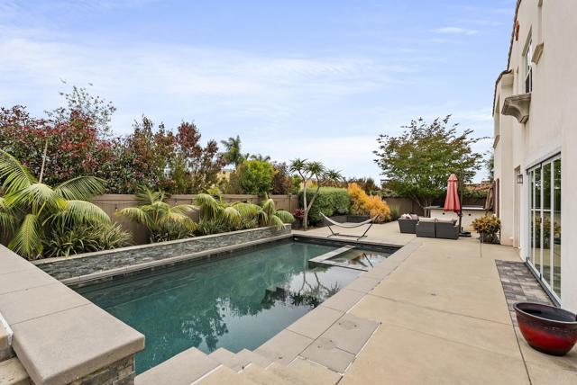 1017 Scarlet Way, Encinitas CA: https://media.crmls.org/mediaz/5eef2936-bfbd-4cf2-9135-7763b4798c76.jpg