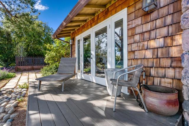 25550 Rio Vista Drive, Carmel CA: https://media.crmls.org/mediaz/5eefb680-3cf4-4d02-9390-edc7c1ddb71b.jpg