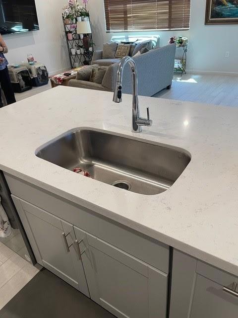 2001 Wildflower Drive, Hollister CA: https://media.crmls.org/mediaz/5eefc456-d3bc-44cf-ad4d-d014e032eb9a.jpg