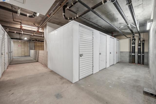 222 Broadway, Oakland CA: https://media.crmls.org/mediaz/5eeff43f-1f22-485d-ac1c-d8fdfcbd53b0.jpg