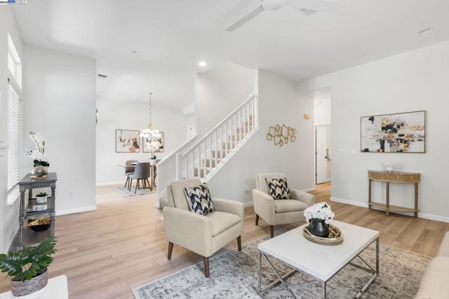 4120 Lucca Ct, Pleasanton CA: https://media.crmls.org/mediaz/5ef067d4-ff36-49b1-aa53-f85796dca309.jpg