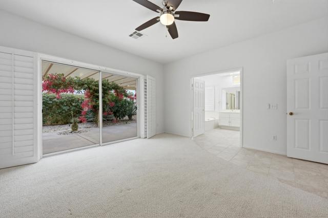 Image 24 of 42 For 78663 Como Court