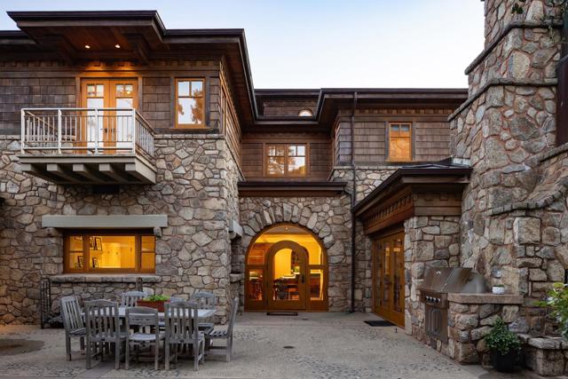 72 Fern Canyon Road, Carmel CA: https://media.crmls.org/mediaz/5ef18205-19fe-4eb2-a961-2446cab891bb.jpg