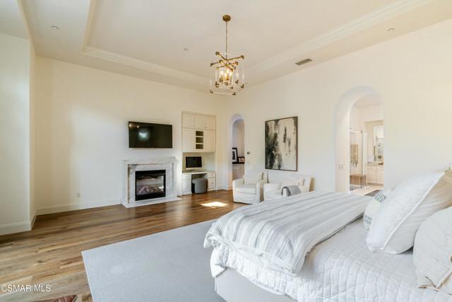 5675 Via Bonita, Newbury Park CA: https://media.crmls.org/mediaz/5ef189b3-0189-4a74-ac24-0a9c42a78a52.jpg