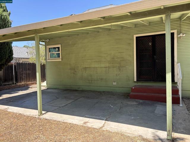 415 W 9Th St, Antioch CA: https://media.crmls.org/mediaz/5ef1f859-ab48-43d3-bfb0-005849935cb3.jpg