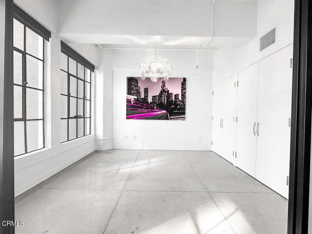 746 S Los Angeles Street, Los Angeles CA: https://media.crmls.org/mediaz/5ef1fb63-d362-4935-8d18-6ff03f56cf2c.jpg