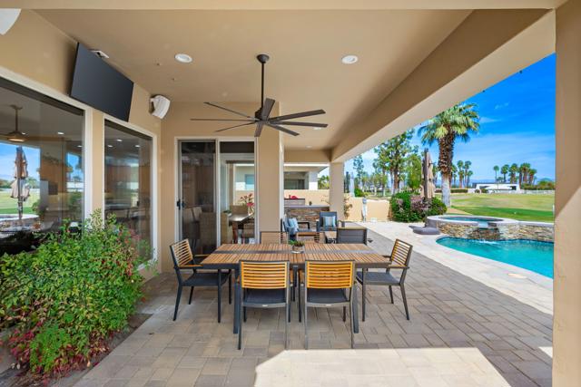 80305 Cedar, La Quinta CA: https://media.crmls.org/mediaz/5ef21547-ce52-4471-b454-c96c2517e92b.jpg