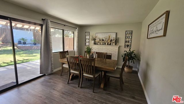 7024 Laurel Place, Highland CA: https://media.crmls.org/mediaz/5ef22b26-8ddf-40b1-8721-3aa912814a9b.jpg