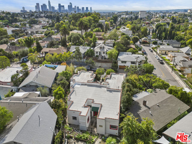 1811 Effie Street, Los Angeles CA: https://media.crmls.org/mediaz/5ef2b1da-6b10-4fe8-8676-cdbb72cccb20.jpg
