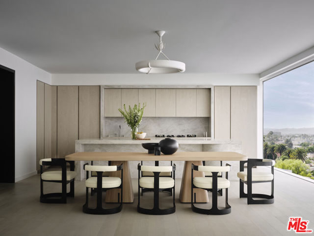 9200 Wilshire Blvd, Beverly Hills CA: https://media.crmls.org/mediaz/5ef2eec3-64ae-4c39-8043-4631f7ba748c.jpg