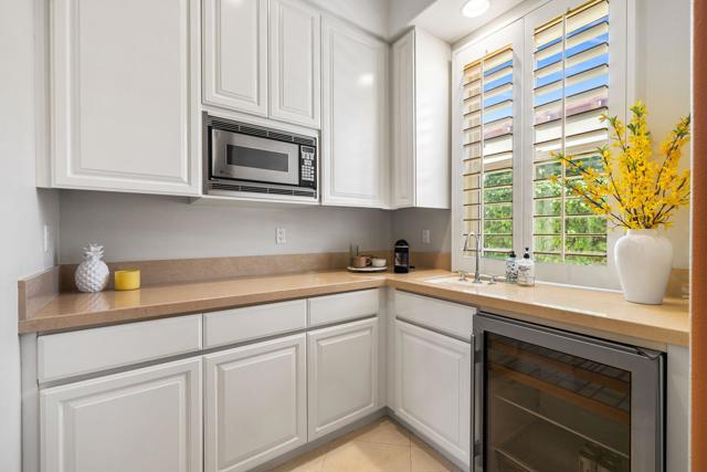 49606 Montana Way, La Quinta CA: https://media.crmls.org/mediaz/5ef37a73-12c4-42a0-9c7e-1ff89ab9424f.jpg