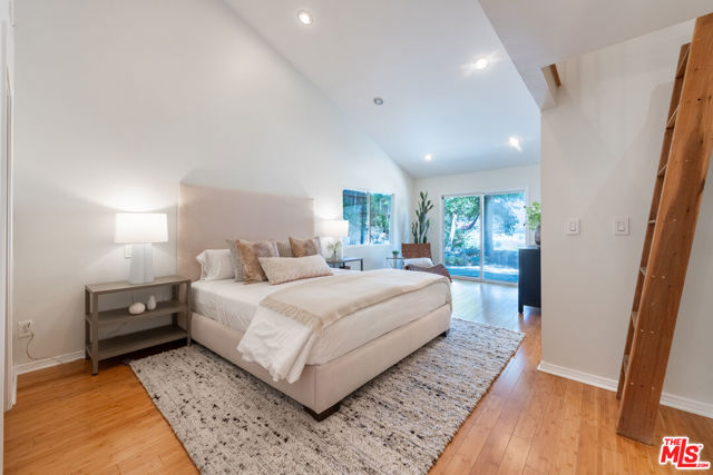 8919 Moorcroft Avenue, West Hills CA: https://media.crmls.org/mediaz/5ef4c558-bdd8-4551-8c23-cad33c1f3faa.jpg