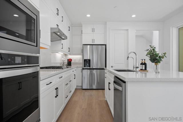 8021 Rubicon, San Diego CA: https://media.crmls.org/mediaz/5ef4e059-27ff-400d-81a3-e746c4d7faff.jpg