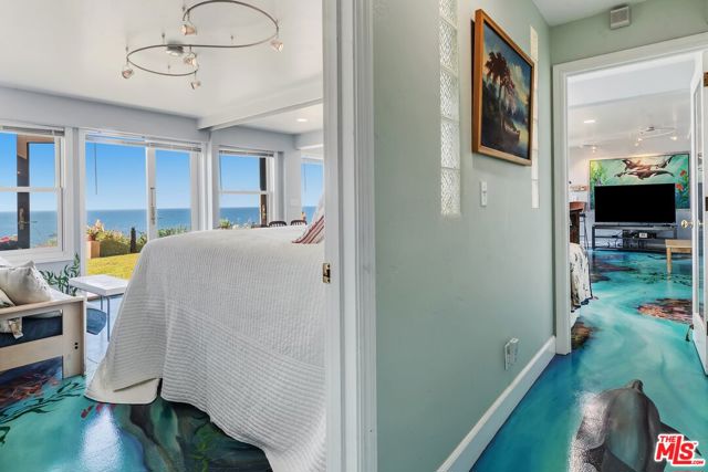 7007 Birdview Avenue, Malibu CA: https://media.crmls.org/mediaz/5ef50736-98de-4ac1-a233-e3f7e14a80f3.jpg