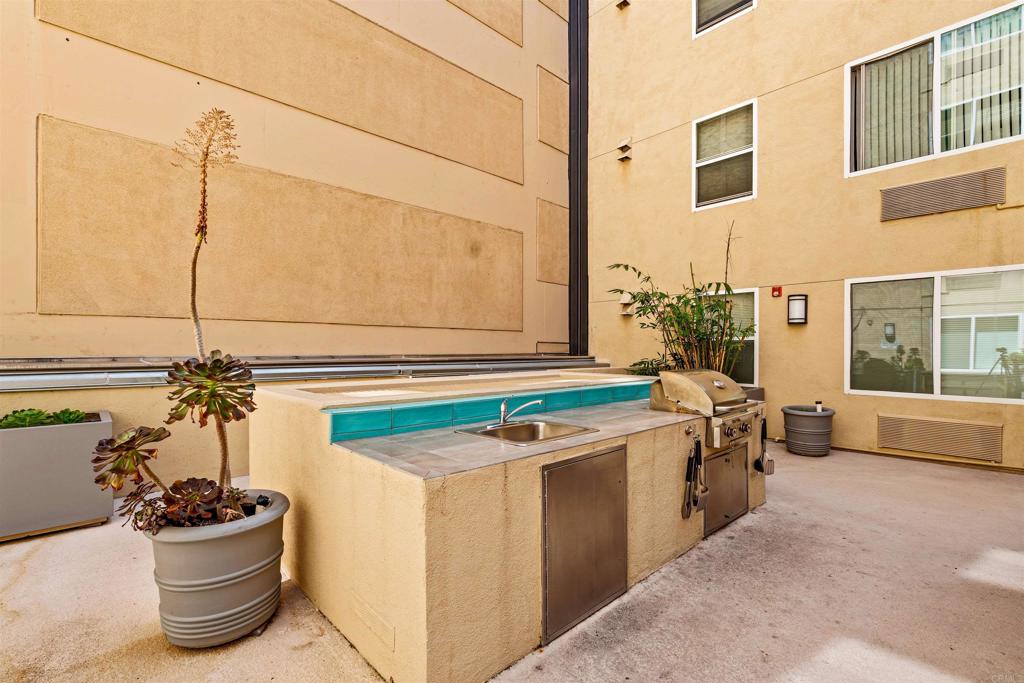 1435 India Street - photo 18