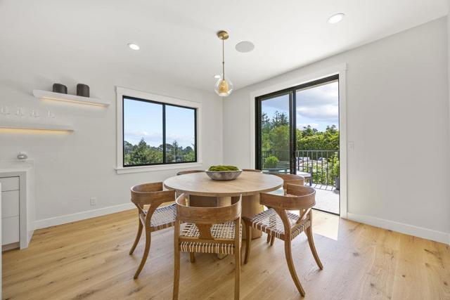 1095 Macadamia Drive, Hillsborough CA: https://media.crmls.org/mediaz/5ef62abe-c45f-49d8-b56e-dd71f9229128.jpg