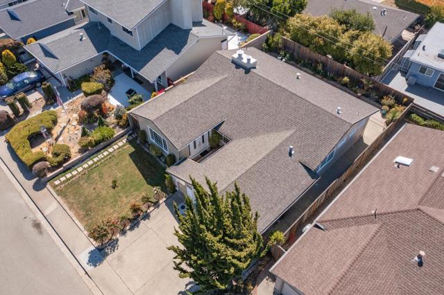 855 Mosswood Lane, Millbrae CA: https://media.crmls.org/mediaz/5ef65c18-6b87-4b7d-83b2-655a057f5140.jpg